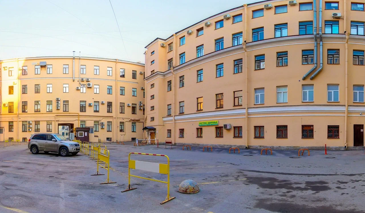 Здание медицинского центра Полюс