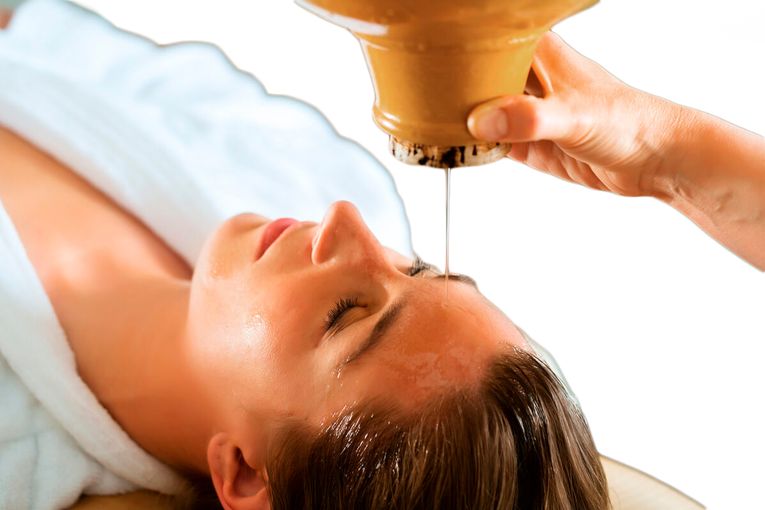 Напольная мобильная стойка широдхара для процедуры Аюрведы