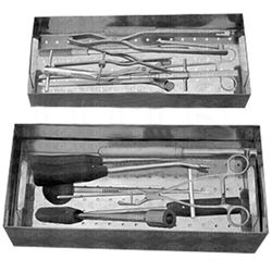 Для работы с транспедикулярными винтами