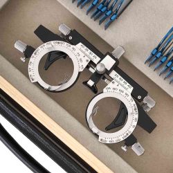 266 линз с оправой