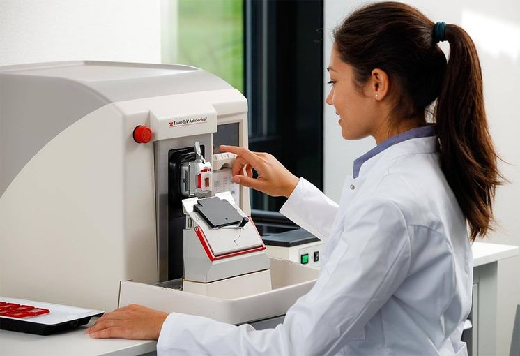 Tissue-Tek AutoSection