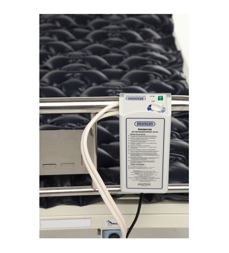 Матрац ячеистого типа и компрессор